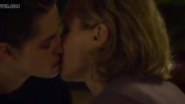 Kristen Stewart and Diane Kruger in Hot Scene