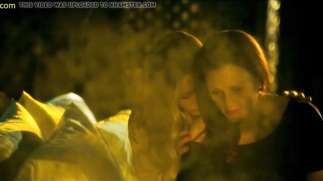 Julianne Moore And Amanda Seyfried Lesbian Sex In Chloe