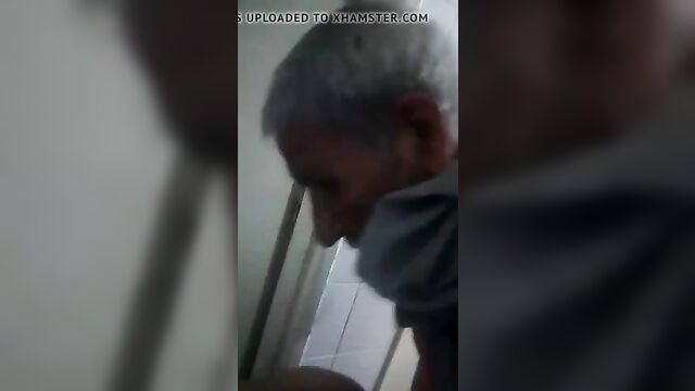 Tunisian old couple having sex in a public place !