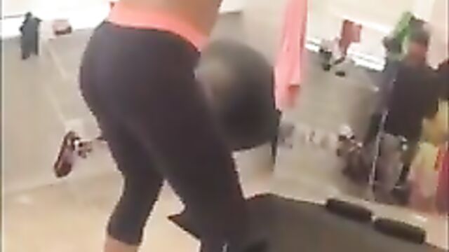 Hannah Elizabeth exercising