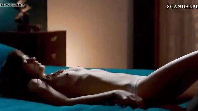 Dakota Johnson First Sex Scene in 'Fifty Shades of Grey'