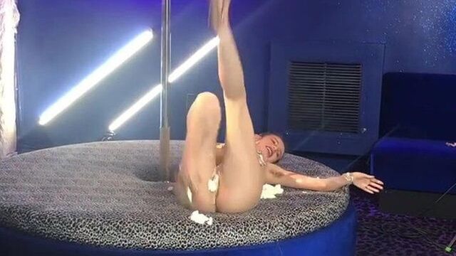 Bella Thorne Topless Behind The Scenes On ScandalPlanet.Com