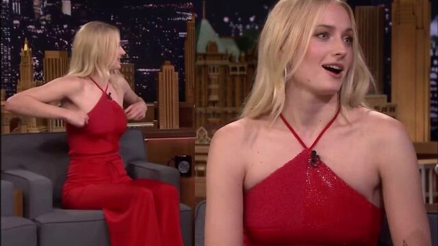Sophie Turner Hot in Pics and Gifs