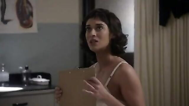 Lizzy Caplan - Masters of Sex 06