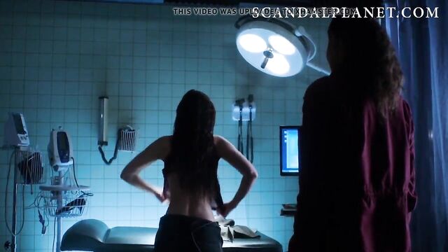 Eline Powell Nude & Topless Compilation On ScandalPlanet