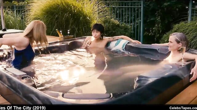 Barbara Garrick, Ellen Page, Laura Linney, May Hong naked