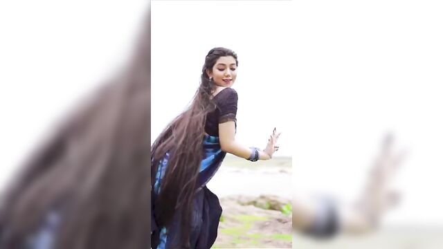 Noya Daman Desi HoT Dance.