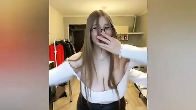 Lucy Laistner on tiktok Huge Boobs