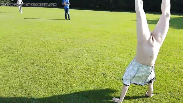 Flashing Pussy Doing Cartwheels In The Park