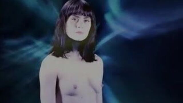 Nude singerLeanne Macomber: Young Ejecta - Your Planet