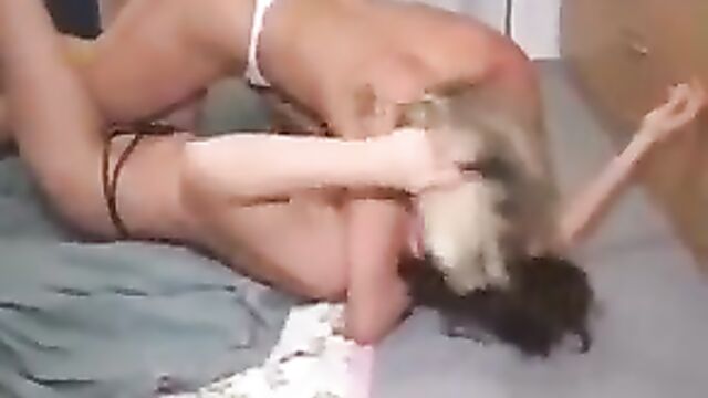 Hairpulling Catfight