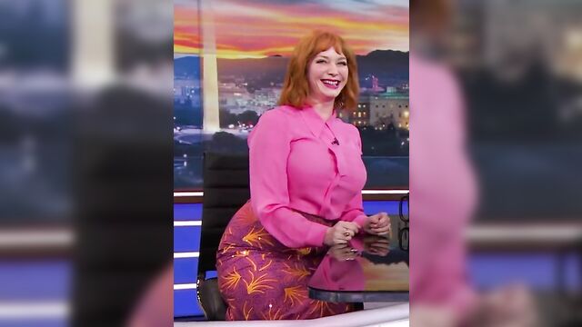 Christina Hendricks bouncing Tits