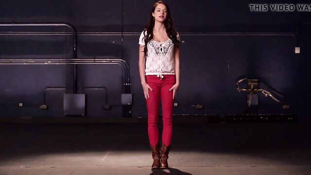 Alexis Knapp - ''Pitch Perfect''