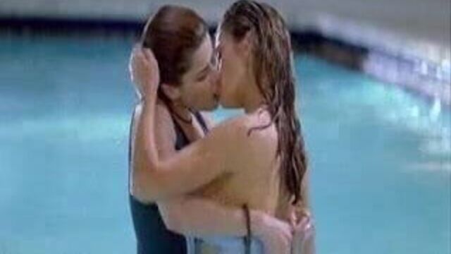 Denise Richards and Neve Campbell in Wild Things