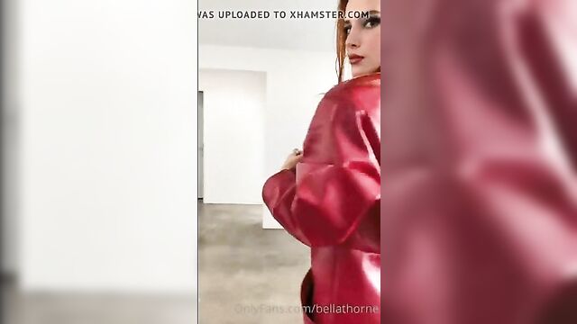 Bella Thorne stripping in a red outfit