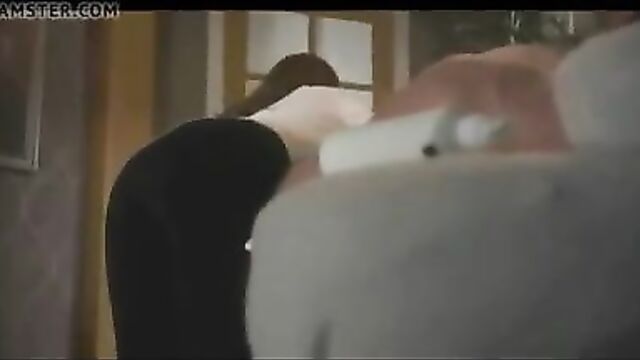 Jennifer Love Hewitt ass grabbed !!!