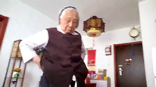 chinese granny