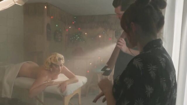 Katy Perry - ''Cozy Little Christmas'' behind the scenes