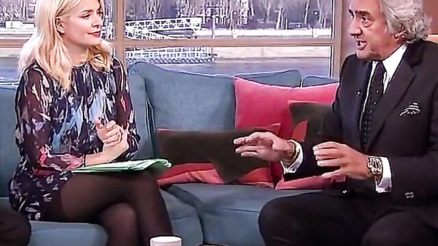 HOLLY WILLOUGHBY PANTYHOSE PLEASURE