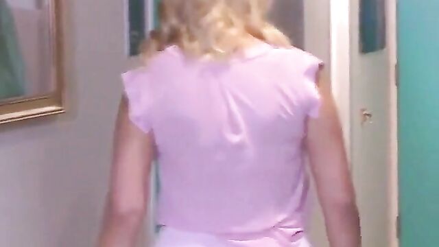 HOLLY WILLOUGHBY PINK DRESS BOOTY