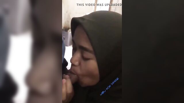 Jilbab ngemut penuh penghayatan part 2