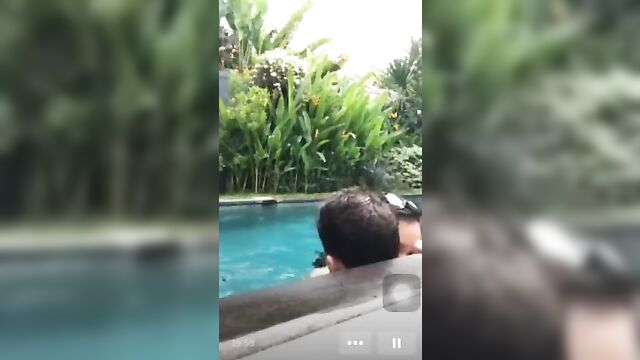 Indonesian fuck in pool during live