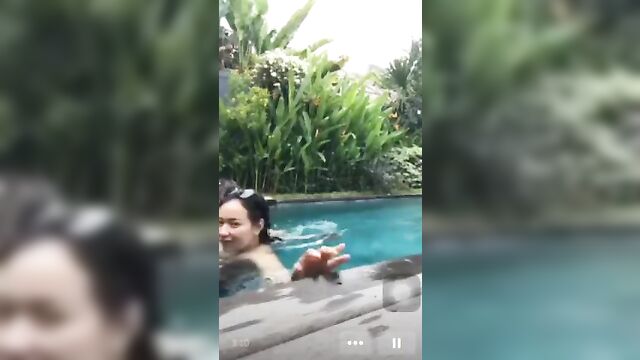 Indonesian fuck in pool during live