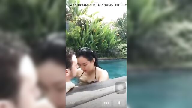 Indonesian fuck in pool during live