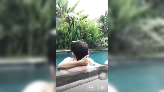 Indonesian fuck in pool during live