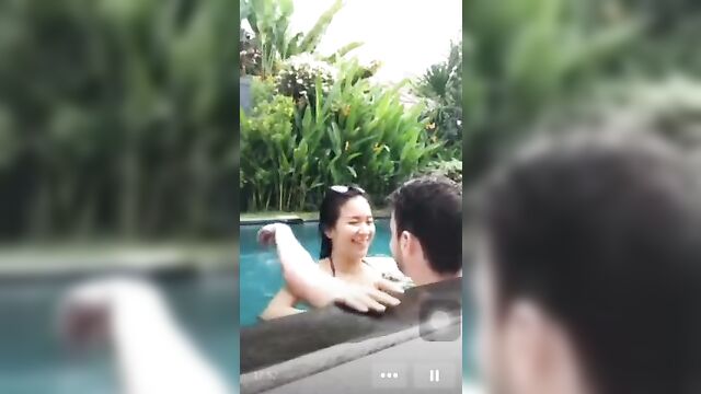 Indonesian fuck in pool during live