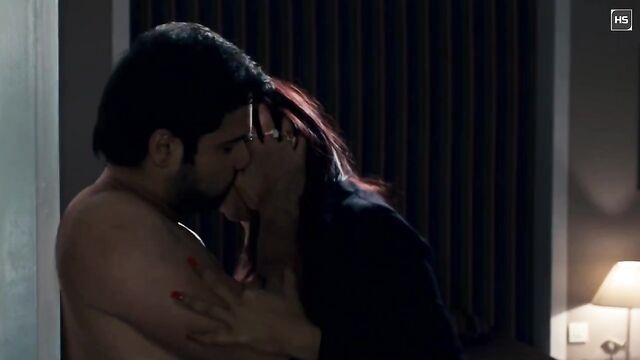 Bipasha Basu Hot Kissing Scenes 1080p