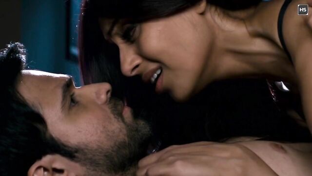 Bipasha Basu Hot Kissing Scenes 1080p