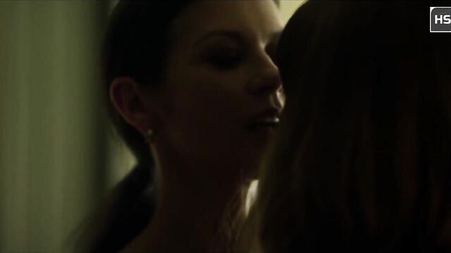Catherine Zeta-Jones and Rooney Mara – Hot Lesbian Kiss 4K