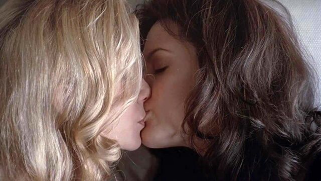 Angelina Jolie Lesbian Kiss Scene on ScandalPlanetCom