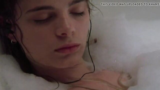 Gabrielle Anwar - Body Snatchers (1993)