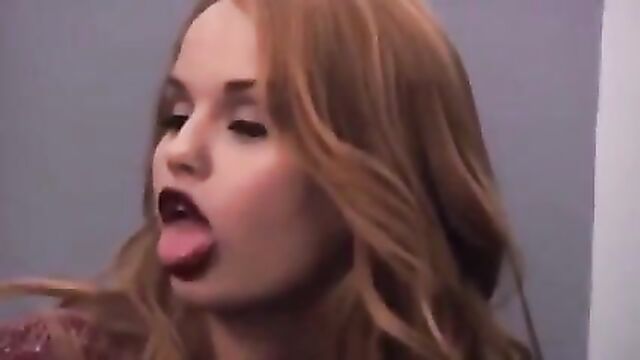 Taylor swift vs Debby Ryan Rd 1 jerk off challenge