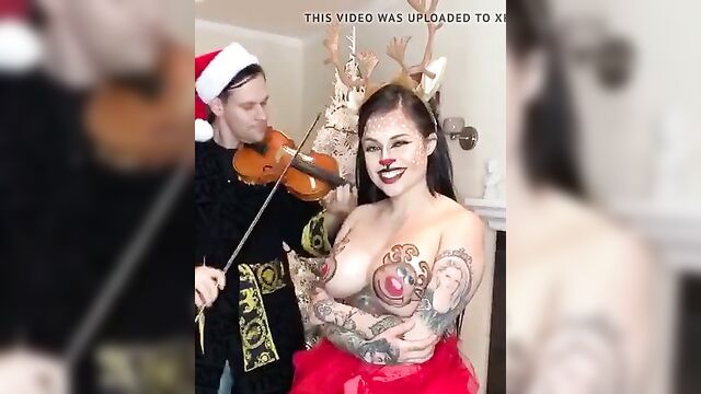 Tom Brady fiddles rudolph red nosed rheindeer song 4 you