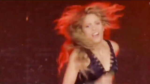 Shakira Loca – Live Porn Music
