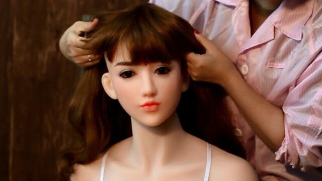 Mounting Hair wig on a sexdoll