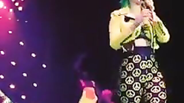 Katy Perry Twerking in Birmingham