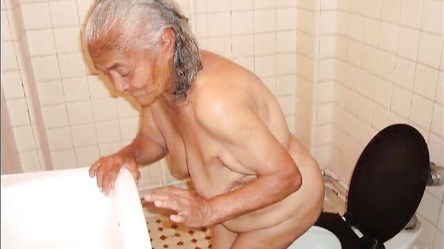 HelloGrannY Nude Grandma Pictures Collection