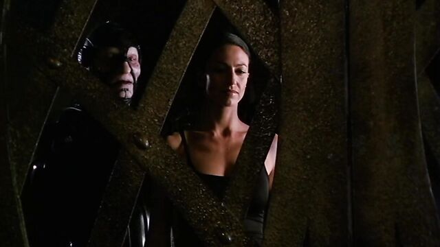 Claudia Black - ''Farscape'' s4e07