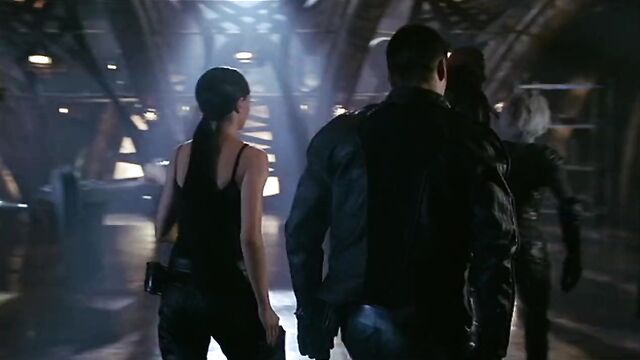 Claudia Black - ''Farscape'' s4e07