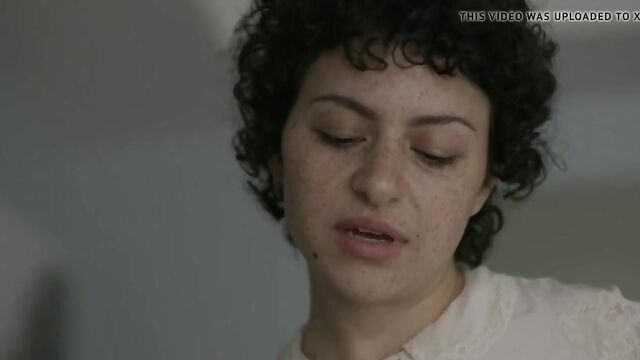 Alia Shawkat - Transparent s04e02 (2017)