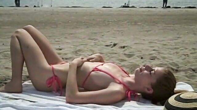 Bethanie Skye's Nip Slip On Public Beach!