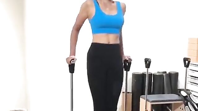 Padma Lakshmi sexy exercising