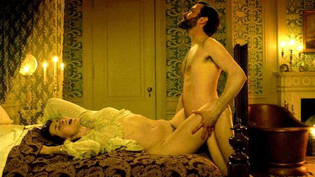 Jena Malone nude and sex movie scenes