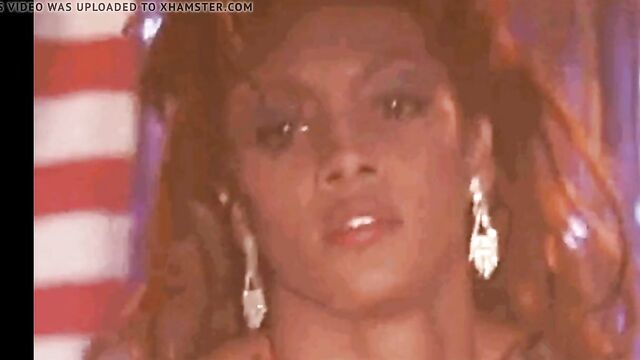 Vivica Fox - Independance Day Strip (uncut!)