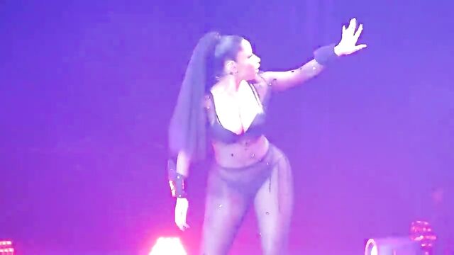 Nicki Minaj - The O2 Arena (London 2015)