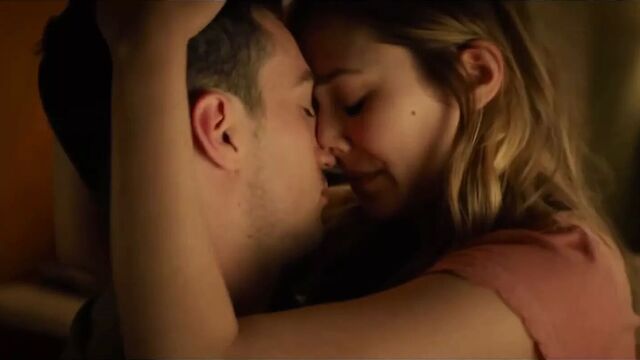 Elizabeth Olsen - Godzilla 2014 Sex Scene ( FAKE )